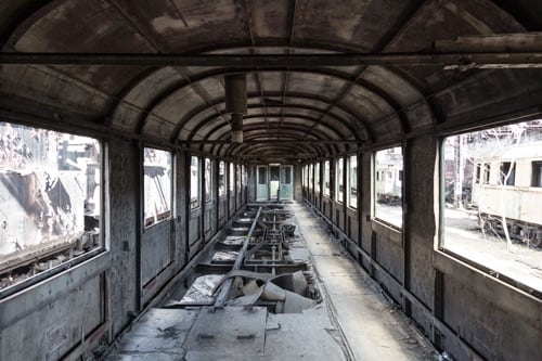 abandoned train urbex